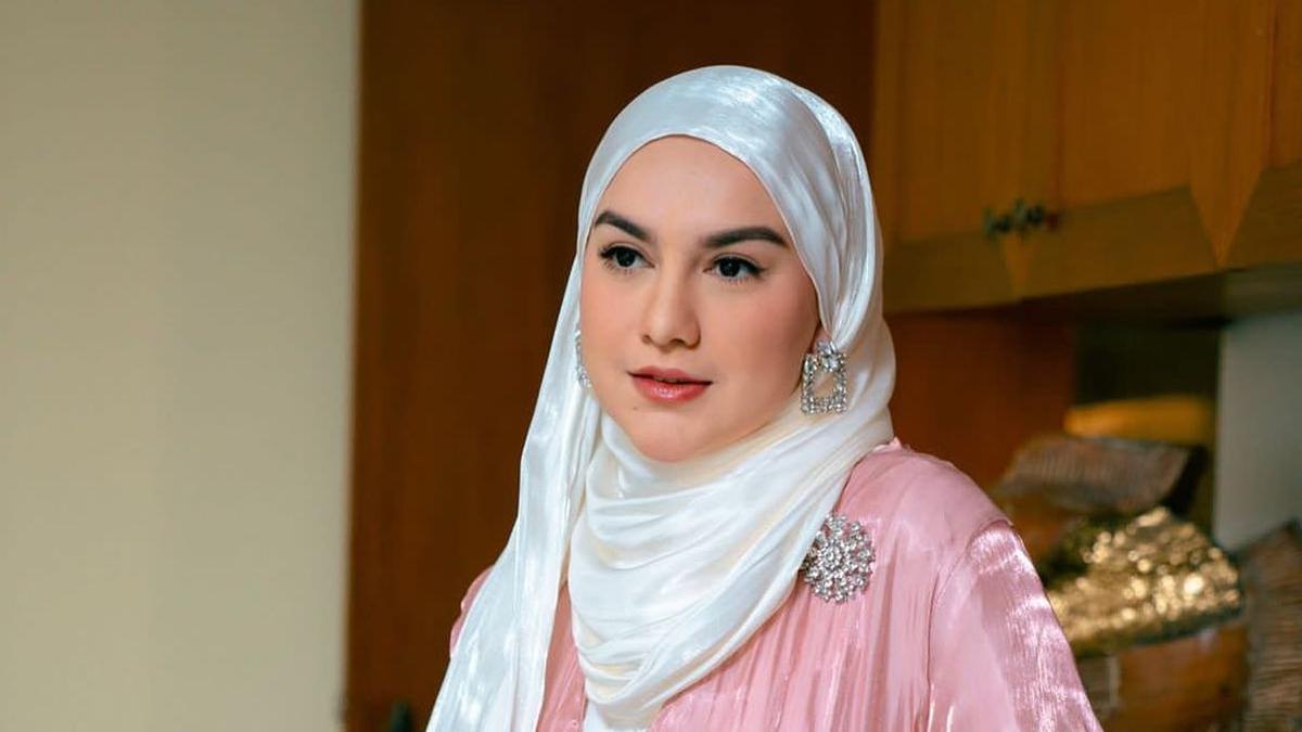 Mix and Match Outfit Cewek Kue Hijab, Gaya Modis untuk Hangout, Ngopi dan Foto Aesthetic
