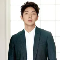 Dalam sebuah wawancara, Lee Jun Ki mengaku bertanggung jawab atas keberadaan drama Scarlet Heart.