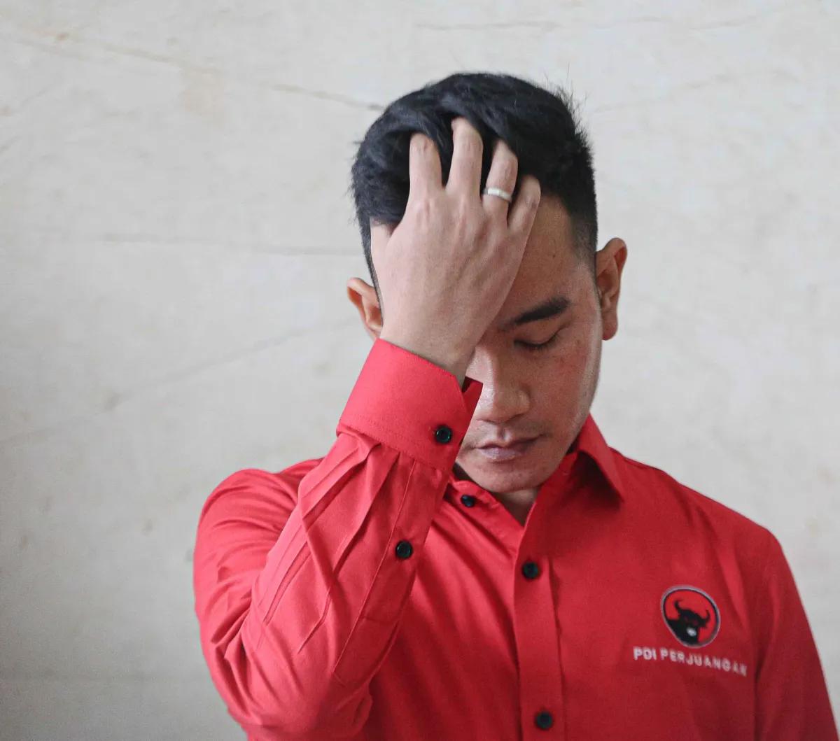 Sekjen PDIP Hasto Kristiyanto menegaskan bacawapres Koalisi Indonesia Maju (KIM) Gibran Rakabuming Raka sudah pamit kepada Ketua DPP PDIP Puan Maharani.&nbsp;