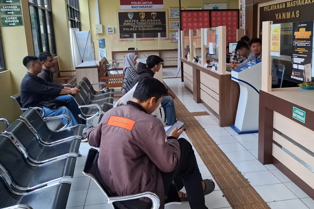 Ribuan Pekerja Ter-PHK, Warga DIY Cari Alternatif Lapangan Kerja