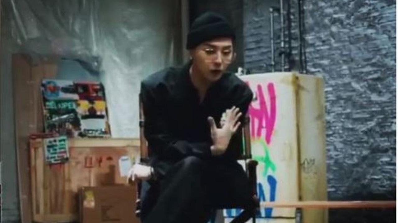 Dijual Seharga Mobil, Sneakers Kreasi G-Dragon Tetap Ludes Terjual