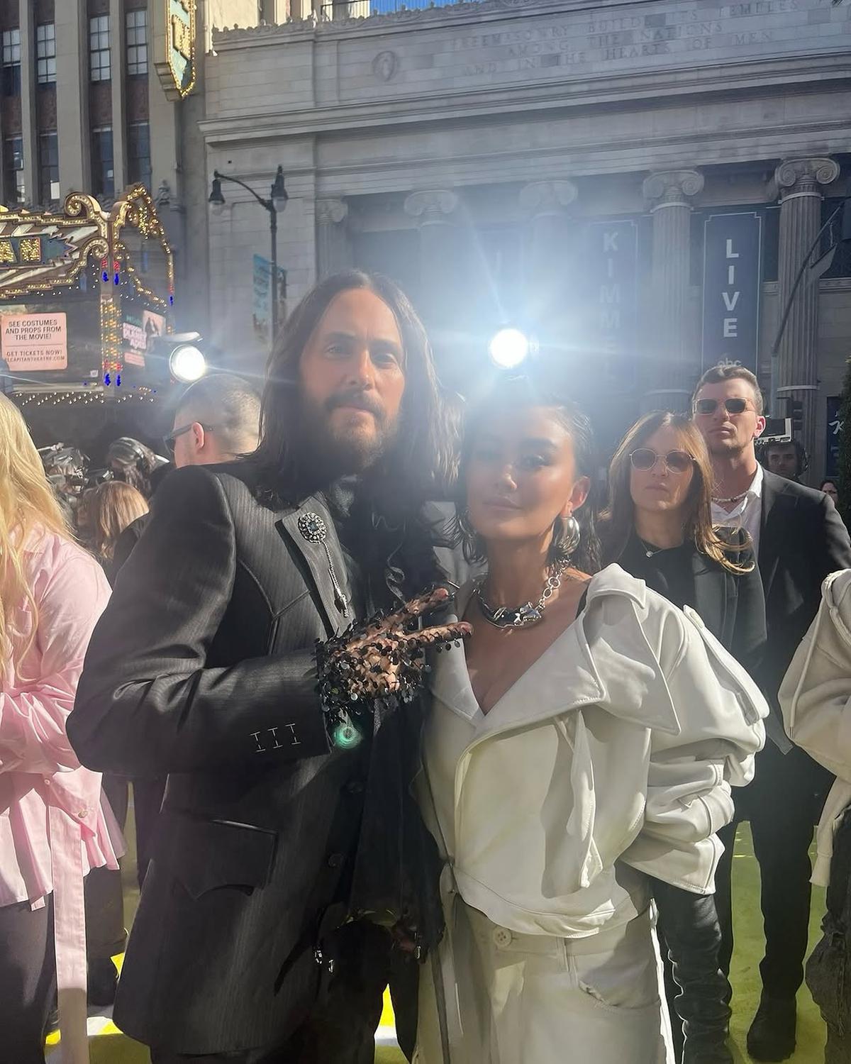 Potret Agnez Mo Berpose Bareng Selebriti Dunia, Netizen Tak Sabar Menunggu Album Barunya
