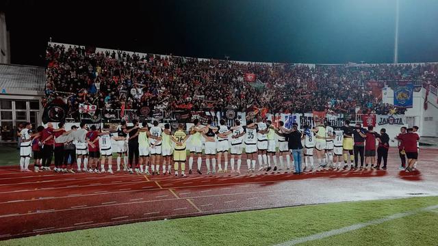 Persija Jakarta melawan Arema FC.