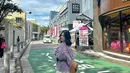 Ziva Magnolya juga sempat membagikan momennya berlibur ke Jepang. Berdandan cute girl, Ziva tampil menggemaskan mengenakan sweater berwarna ungu dan mini pleated skirt putih, yang serasi dengan sneakersnya, dan mini backpack cokelat. [Foto: Instagram/zivamagnolya]