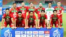 Skuad Persebaya Surabaya ketika bertanding melawan Dewa United pada pekan ke-24 BRI Liga 1 di Stadion Pakansari, Kabupaten Bogor, Jumat (21/2/2025) malam WIB. (Bola.com/Abdul Aziz)