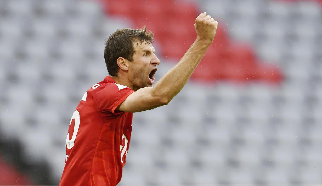 Thomas Muller - Penyerang senior ini merupakan jebolan akademi Munchen yang sukses. Pemain 31 tahun itu merupakan salah satu pemain yang bergelimang gelar juara baik di level klub maupun Timnas. (Andreas Gebert/pool via AP)
