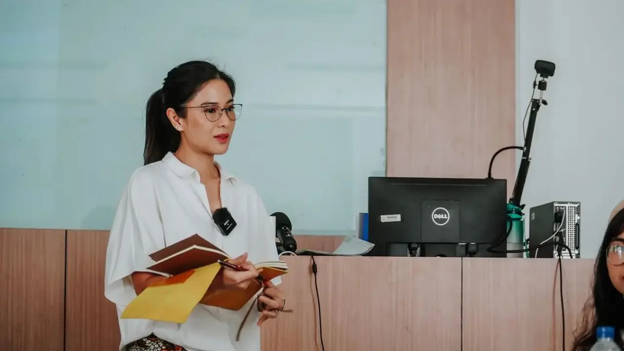 Dian Sastrowardoyo