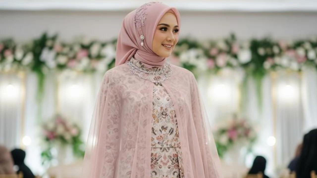 7 Model Gamis Serbaguna untuk ke Kantor, Pengajian, dan Kondangan