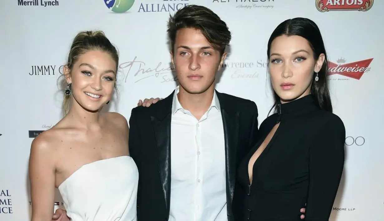 Gigi Hadid dan Bella Hadid miliki saudara laki-laki ganteng yang bernama Anwar Hadid. (Entertainment Tonight)