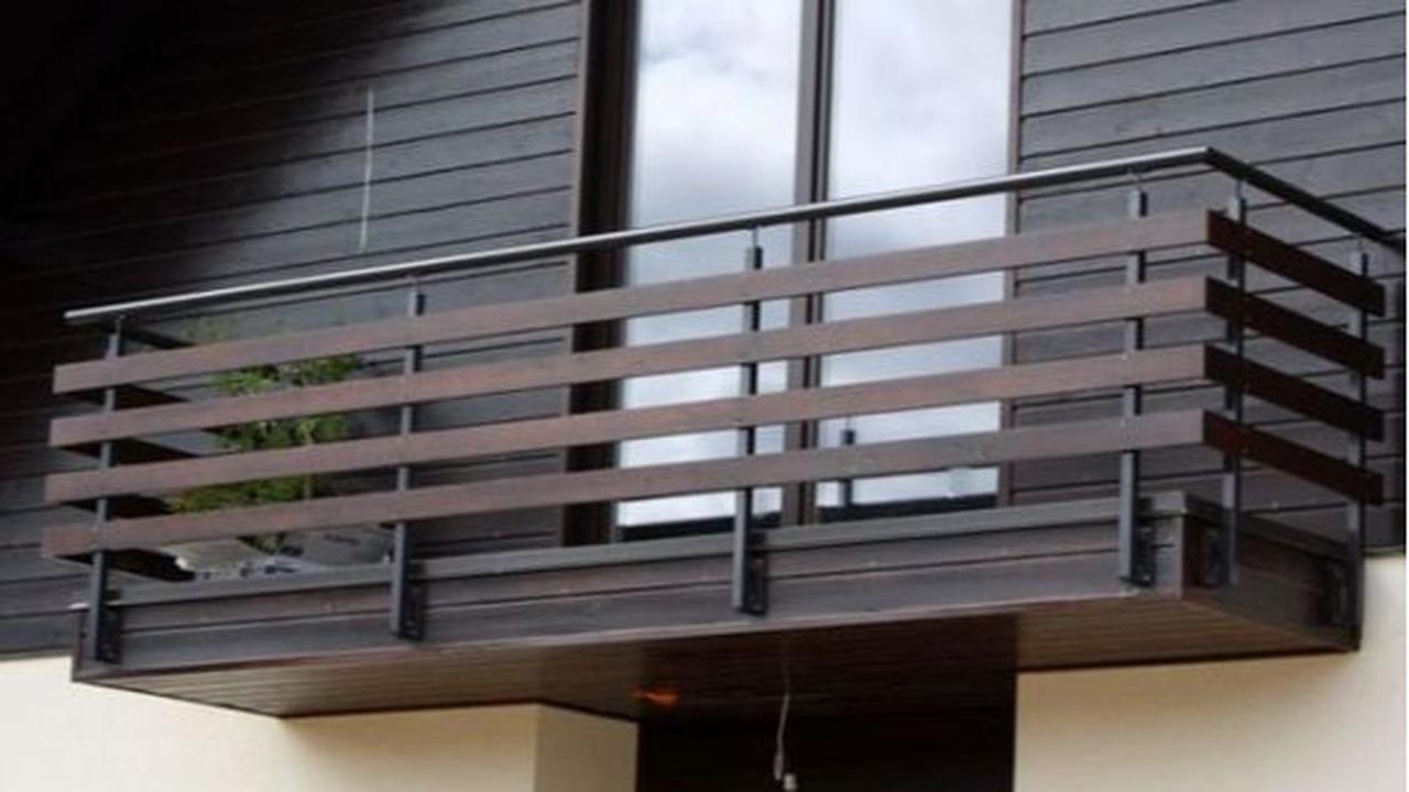 Desain Railing Balkon Minimalis