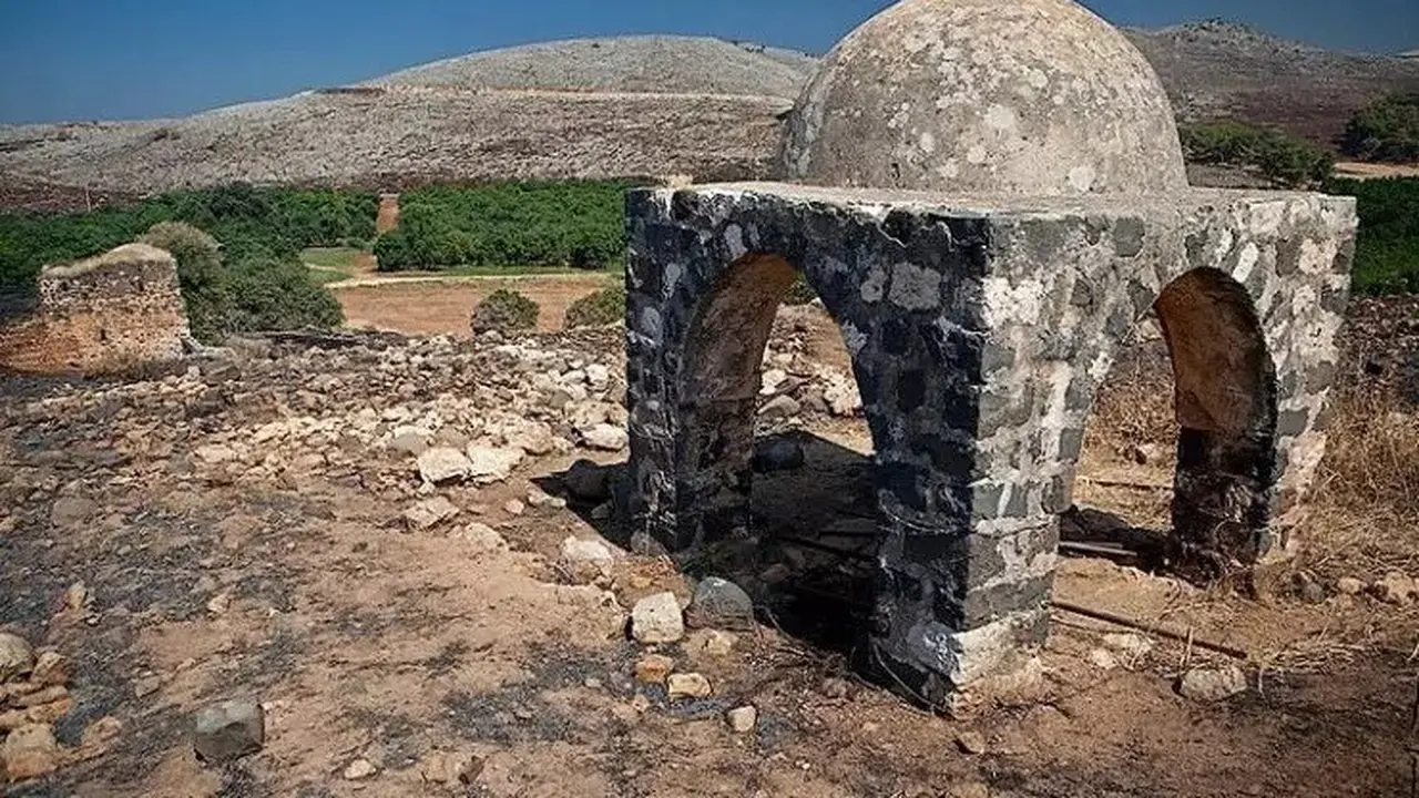 Sumur Diyakini Tempat Nabi Yusuf Dibuang