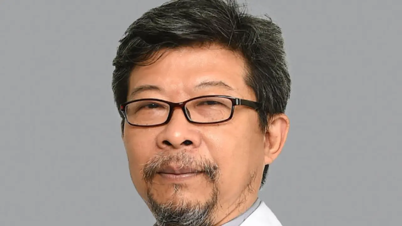 Dr. Dominicus Husada, SpA (K), Rumah Sakit Soetomo Surabaya dan Anggota Satgas Imunisasi IDAI