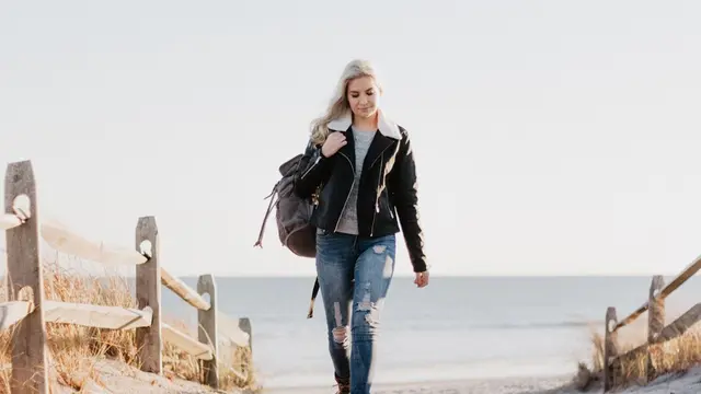 6 Fashion Items yang Bikin Kamu Tampil Boyish, Tomboy dan Stylish!