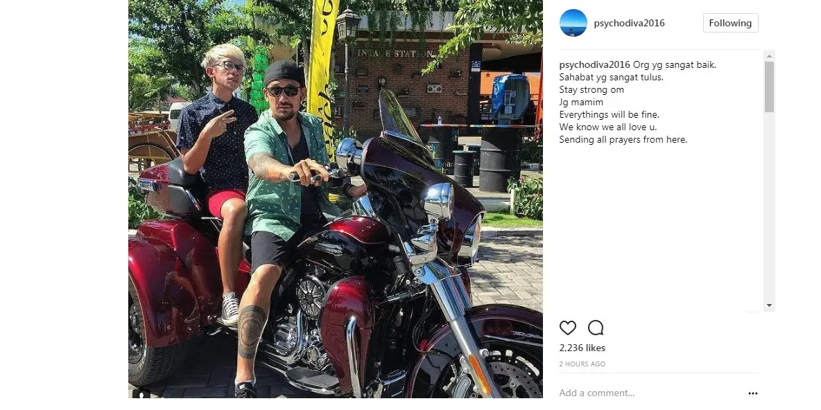 Aming dibonceng Tora Sudiro naik motor gede (Foto: Instagram)
