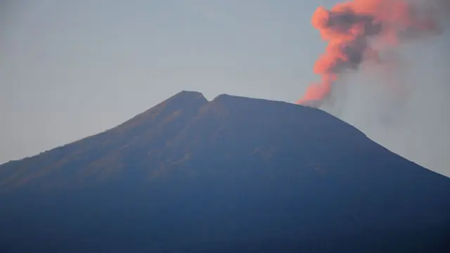 Aktivitas Gunung Slamet Belum Turun