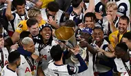 Kemenangan ini menjadi momen istimewa bagi Tottenham Hotspur. (ANDER GILLENEA/AFP)