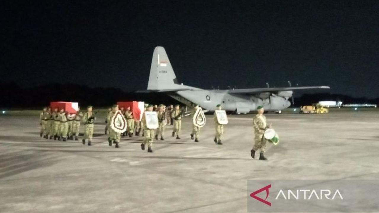 Jenazah Prajurit TNI Gugur Lebanon Diserahkan ke Keluarga, Dimakamkan Secara Militer