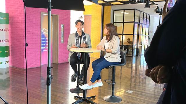 Cerita Juara LOTY 2023 Nathanael Yoga Soal Amblyopia atau Gangguan Penglihatan yang Disandangnya. Foto: Liputan6.com/Ade Nasihudin.