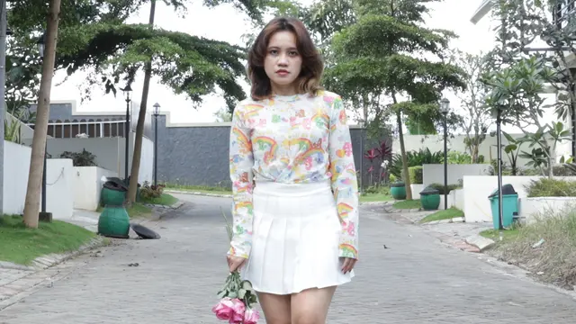 wanita desember cinta sepihak