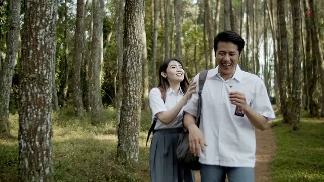 Rilis Single, Ini 7 Potret Via Vallen dan Kekasih Pakai Seragam SMA di Video Klip Baru