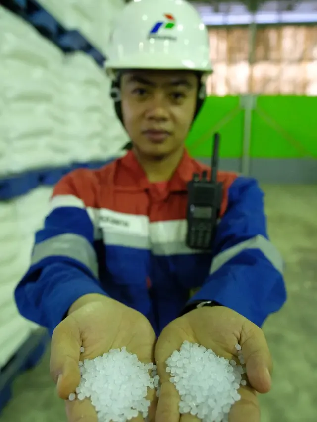 Perbedaan Plastik PET Sekali Pakai dan Polytam, Bisa Dipakai Berulang Kali