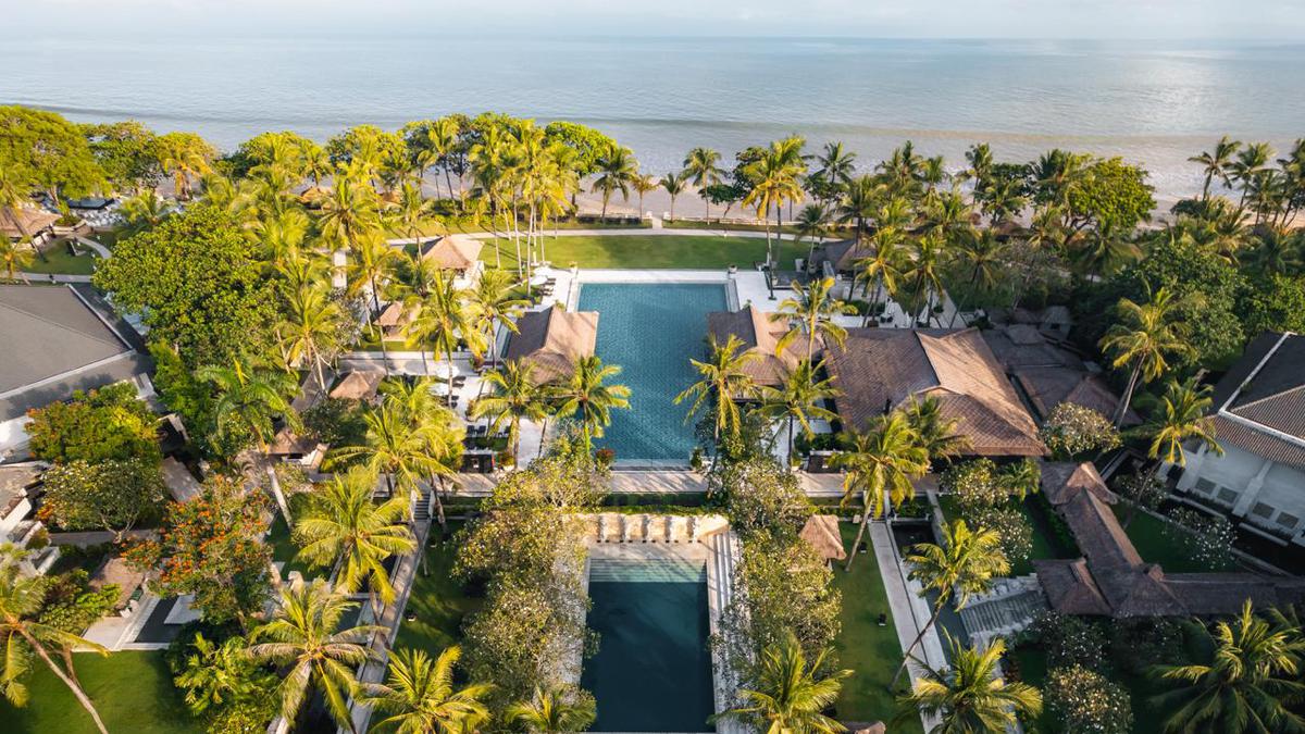 Merenda Liburan Natal dan Tahun Baru 2026 di InterContinental Bali Resort, Momen Emas di Pulau Dewata