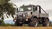 Unimog ini harganya diturunkan sedikit jadi US$ 330.980 atau sekira Rp. 4,36 miliar.