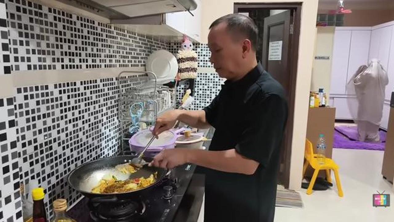 9 Potret Ruang Makan di Rumah Ayu Ting Ting Saat Sahur
