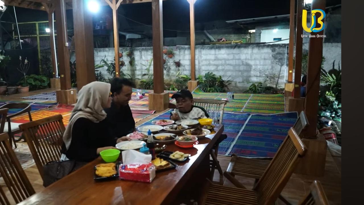 Ucok Baba Bawa Calon Mantu Makan Khas Mandailing 'Ini Sayur Pucuk Rotan