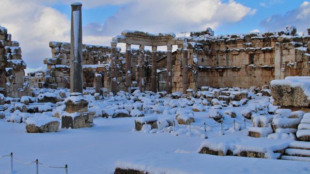 Ketika Salju Selimuti Kota Baalbek di Lebanon