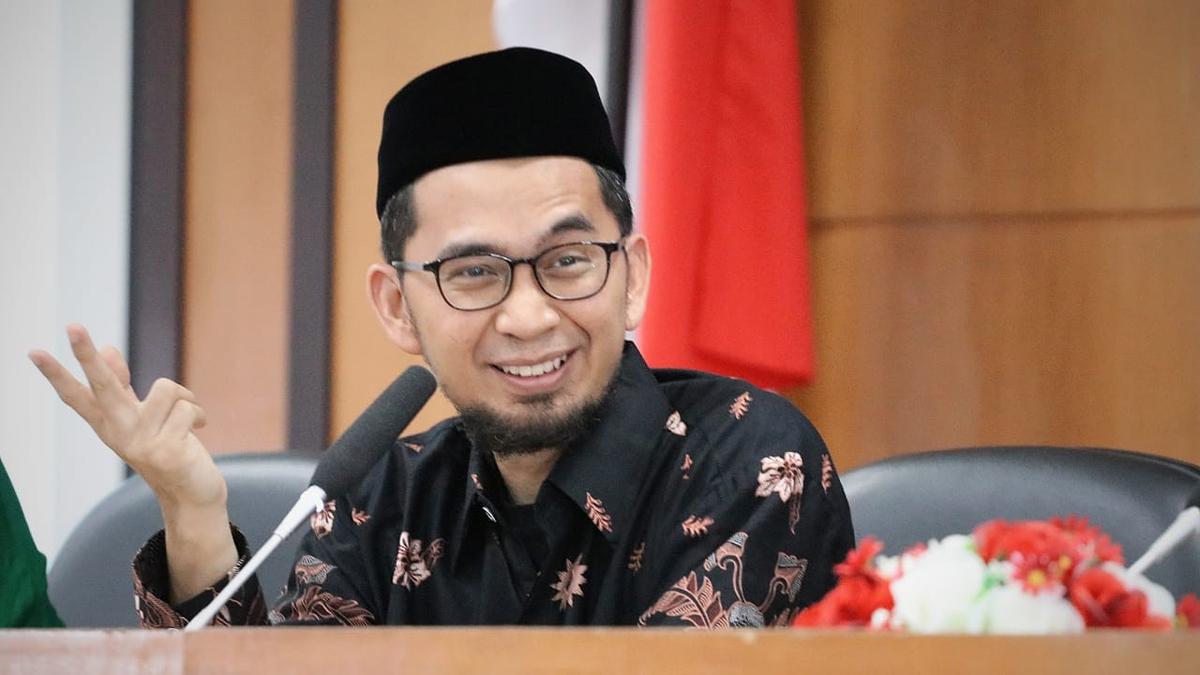 Ustadz Adi Hidayat Ungkap Amalan yang Membuat Manusia Disambut Semua Malaikat di Pintu Surga