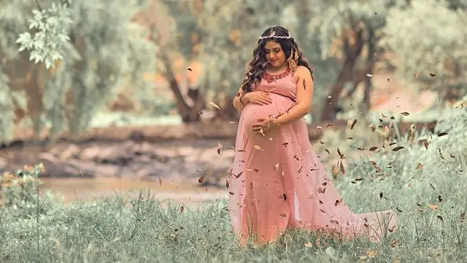 Mimpi melahirkan/copyright Unsplash.com/Cristian Newman