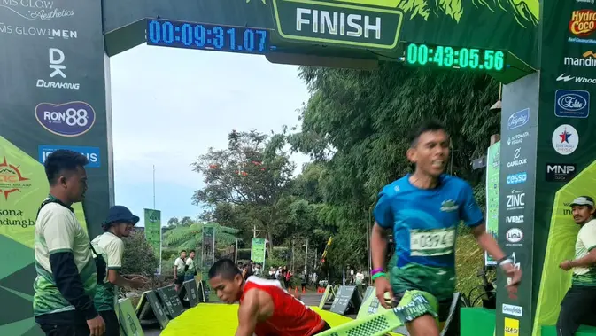 Ribuan Pelari Semarakkan Dusun Bambu Trail Run 2025, Taklukkan Jalur Ekstrem di Alam Bebas