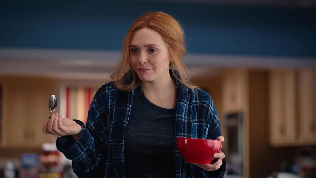 Elizabeth Olsen Rumored to Be Pregnant with First Child After 'Baby Bump' in Los Angeles