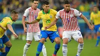 Timnas Brasil sukses melenggang ke semifinal Copa America 2019, setelah menyingkirkan Paraguay pada perempat final di Arena do Gremio, Porto Alegre, Jumat (28/6/2019) pagi WIB. (AFP/Raul Arboleda)