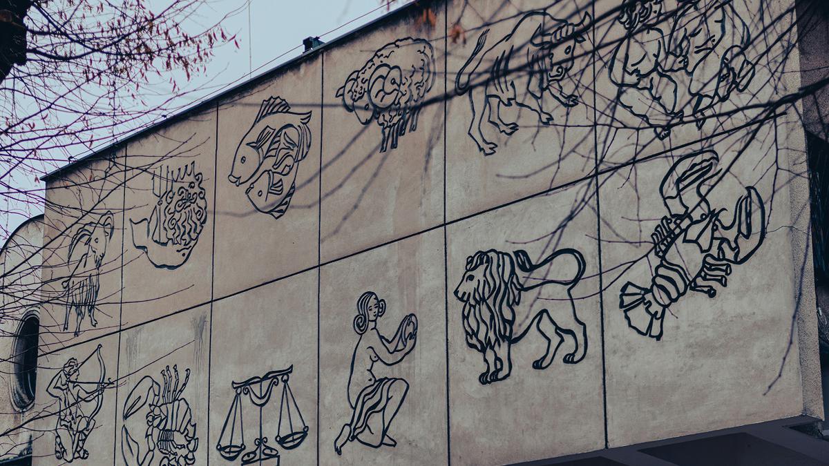 Hukum Percaya Ramalan Zodiak Dalam Islam, Apakah Haram?