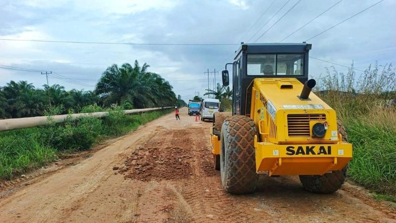PHR Komitmen Perbaiki Jalan Rusak 18 KM di Rokan Hilir Riau: Wujud Nyata Dukungan Infrastruktur