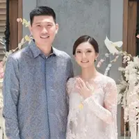 Nadia Saphira yang lama tak muncul di layar kaca, resmi bertunangan dengan Mikael Mirdad. (Instagram/nadsap)