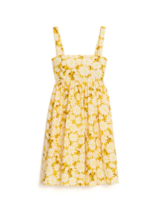 Begitu juga dengan material yang ringan dan sejuk dengan motif menarik seperti gingham dalam berbagai ukuran, botanical florals, dan daisy dots dengan bentuk dan siluet baru (Foto: Kate Spade New York)