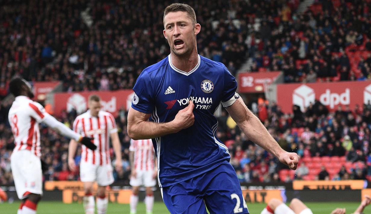 Gary Cahill merupakan salah satu bek Chelsea yang mampu mengoleksi gol lebih dari rata-rata pemain belakang Liga Inggris lainnya. Ia mencatat 37 gol dari 375 penampilannya bersama Chelsea, Aston Villa, Boston Wanderers, dan Cyrstal Palace. (Foto: AFP/Oli Scarff)