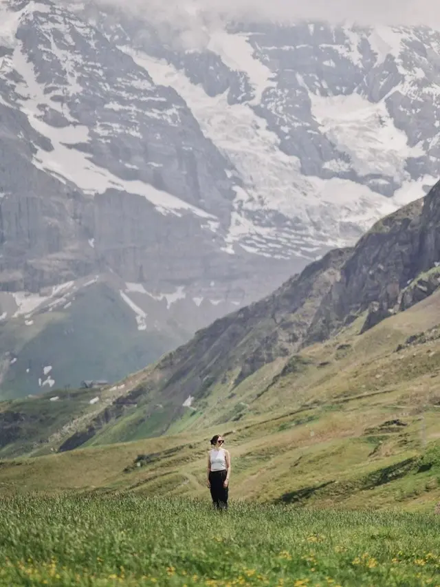 Potret Sabai Morscheck Liburan di Swiss Bareng Anak