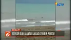 Buaya sepanjang lima meter dari tengah laut membawa jenazah seorang warga menuju ke bibir Pantai Nino di Ponu, Kecamatan Biboki, Anleu.