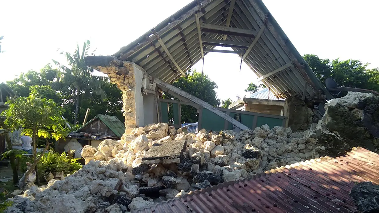 Penampakan Kerusakan Akibat Gempa Kembar di Filipina