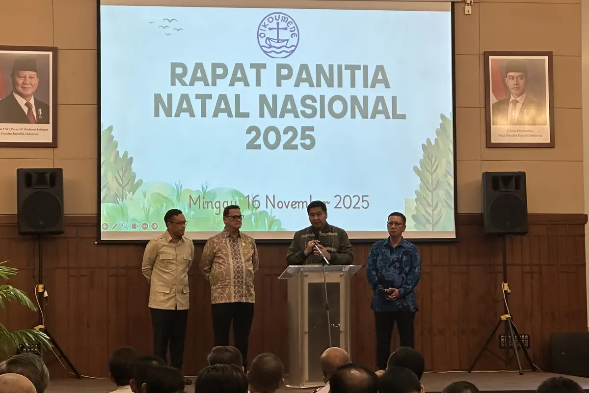 Ketua Umum Panitia Natal Nasional 2025, Maruarar Sirait dalam Konferensi Pers Panitia Natal Nasional di Graha PGI, Senen, Jakarta Pusat, Minggu (16/11/2025).