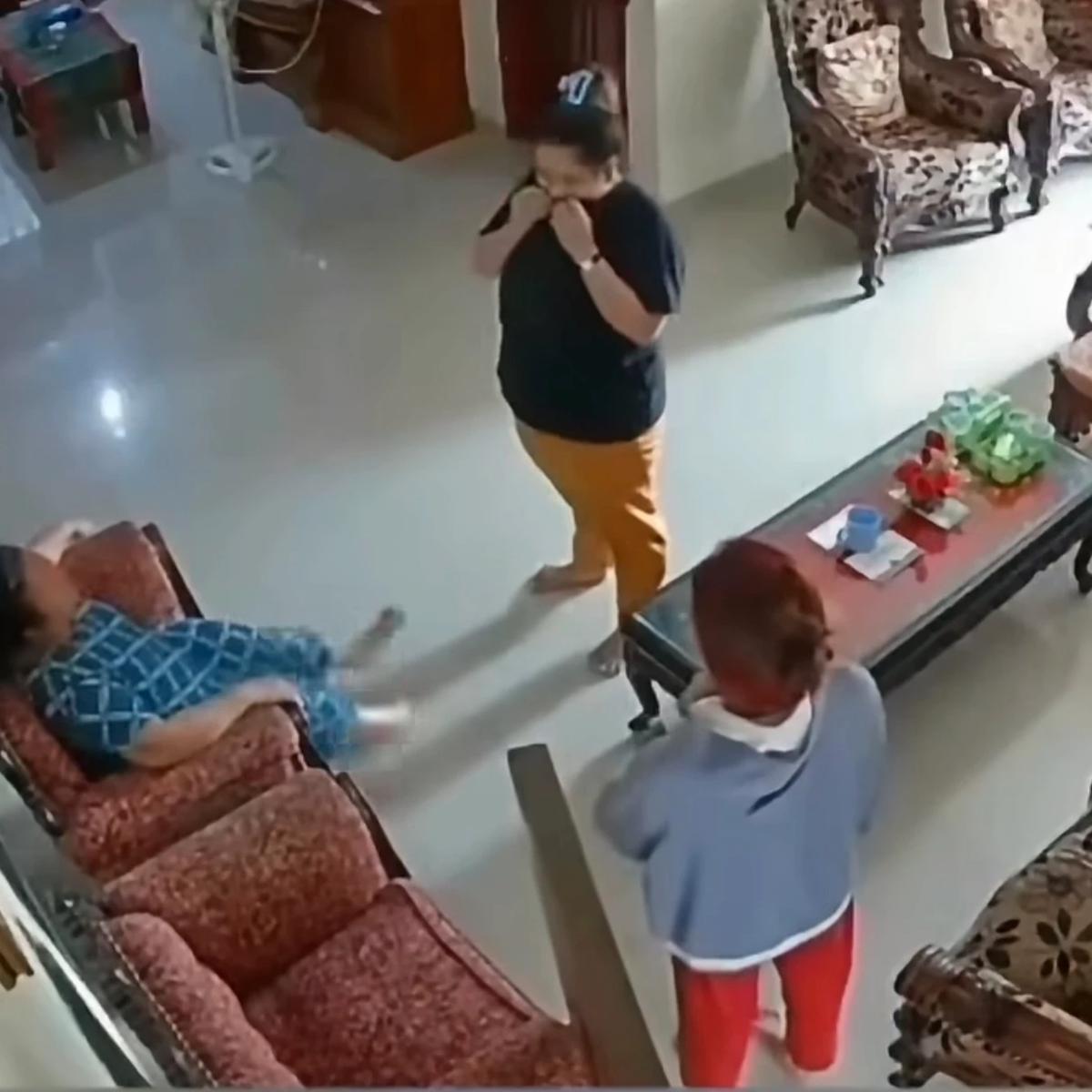 rekaman CCTV pembunuhan lansia di Riau