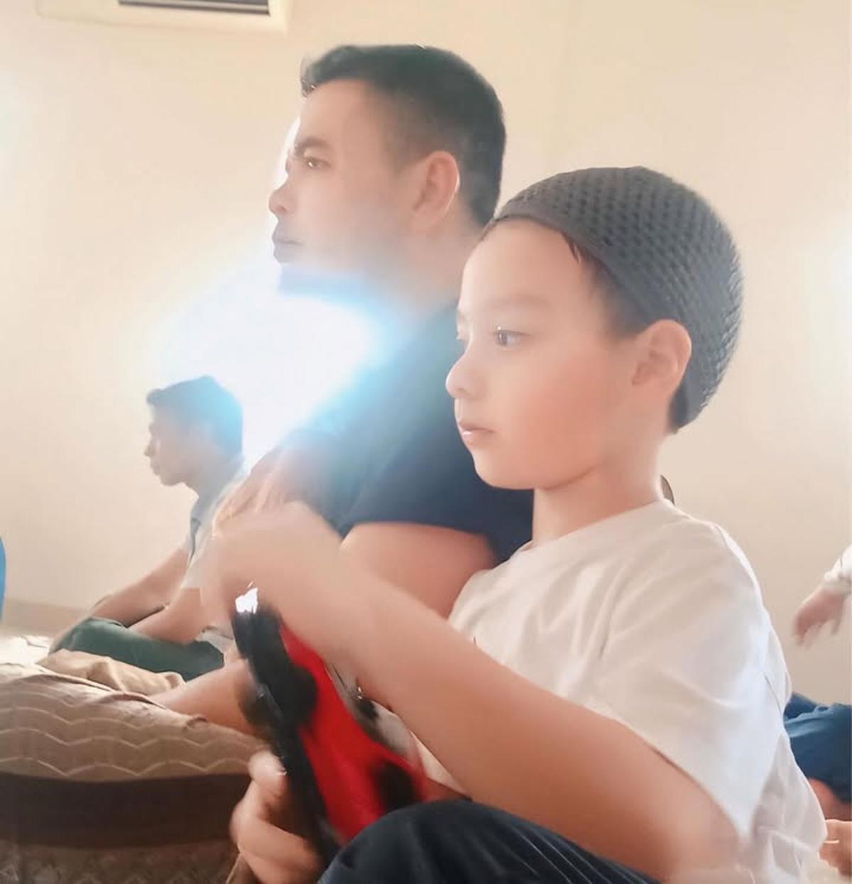 7 Potret Haldy Sabri Suami Irish Bella Jumatan Bareng Air Rumi, Ternyata Deket Banget Meski Papa Sambung