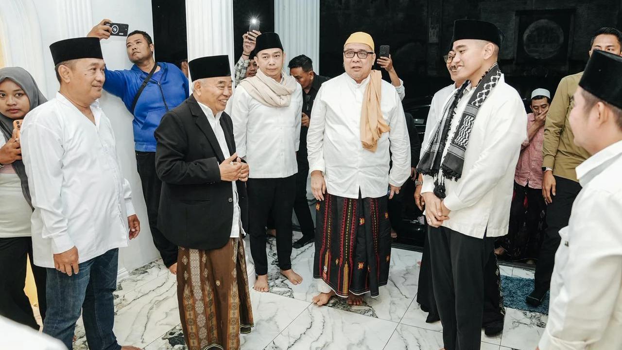 Kunjungi Ponpes Amanatul Ummah Mojokerto, Kaesang 'Ngecharge Batin
