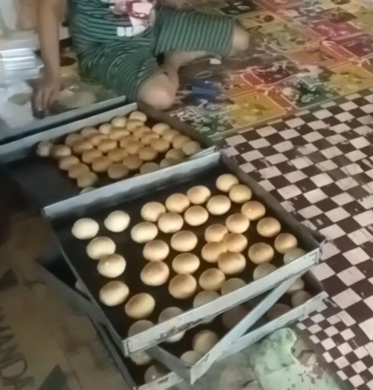 Sentra roti Babakan Rahayu Bandung