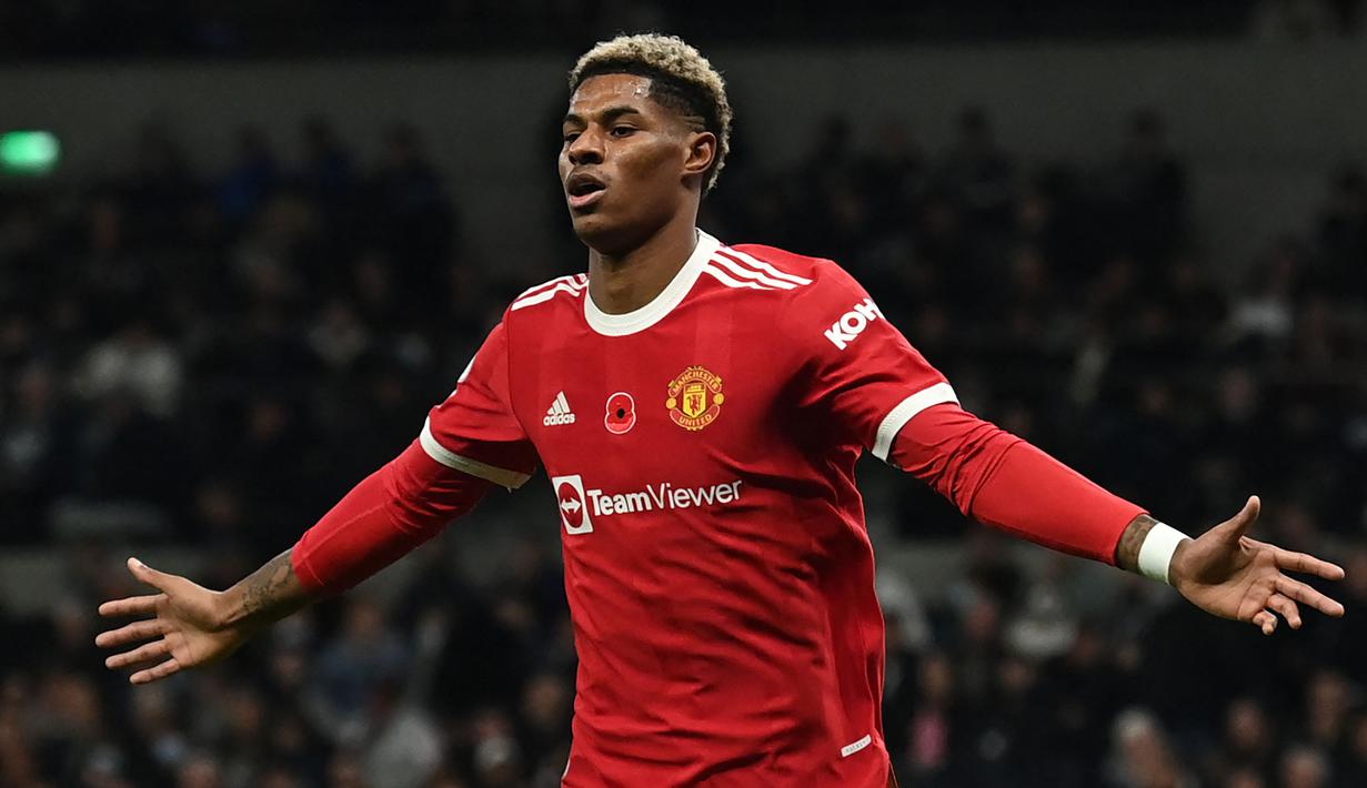 Meski sering terganggu oleh cedera, Marcus Rashford telah berhasil mencetak empat gol dalam sembilan pertandingan musim ini. Hebatnya lagi, keempat gol tercipta sebagai pemain pengganti. Rashford bisa dikatakan menjadi pemain pengganti paling efektif di Liga Inggris saat ini. (AFP/Glyn Kirk)