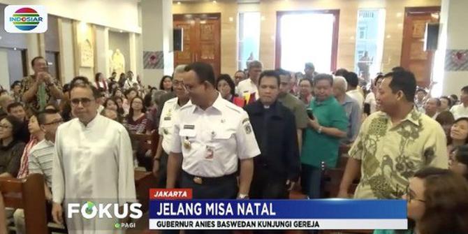 Gubernur Anies Baswedan Hadiri Misa Natal di Gereja Katedral